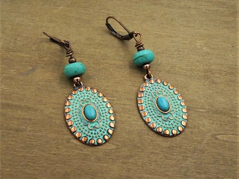 Boucles d'oreilles métal cuivré patiné, pierre naturelle